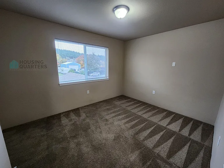 5120 E Grace Ave — Photo 15