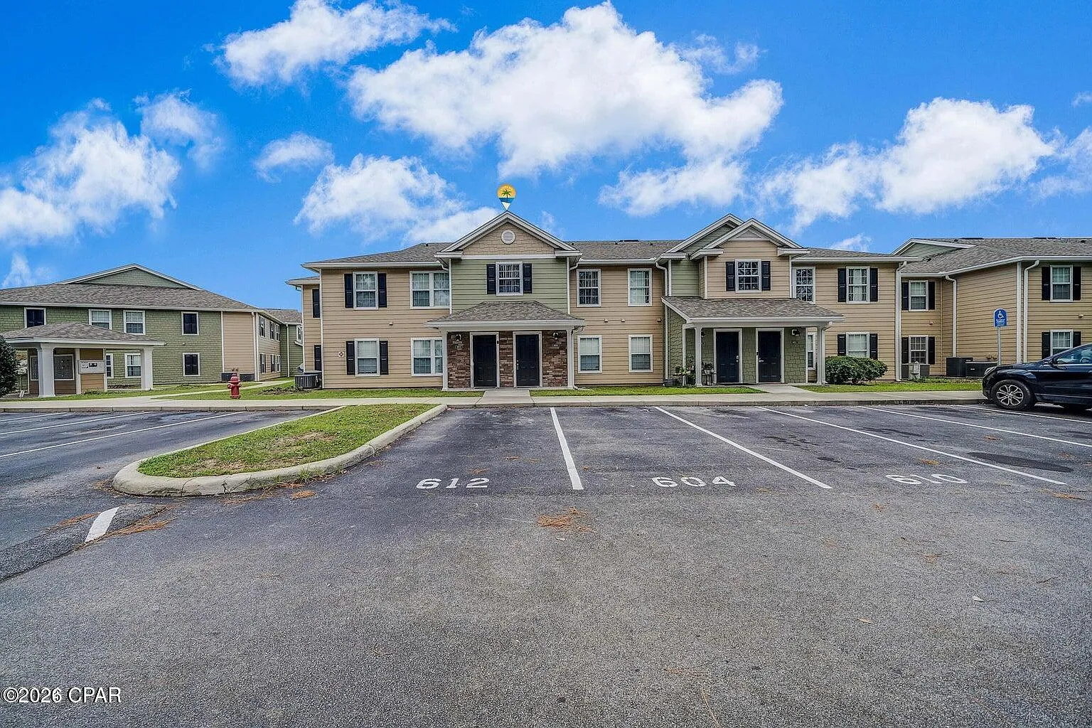 3 bed, 1225 sqft, $1,750 — Photo 1