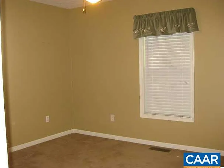 24 Zephyr Rd — Photo 9