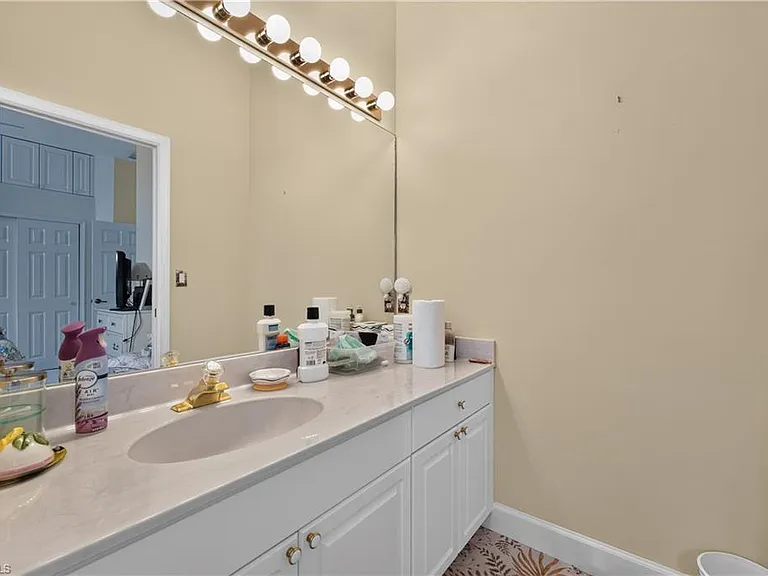 2317 Island Cove Cir — Photo 30
