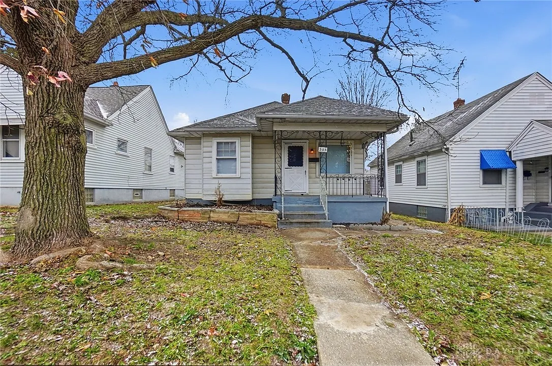 305 E Siebenthaler Ave photo 1
