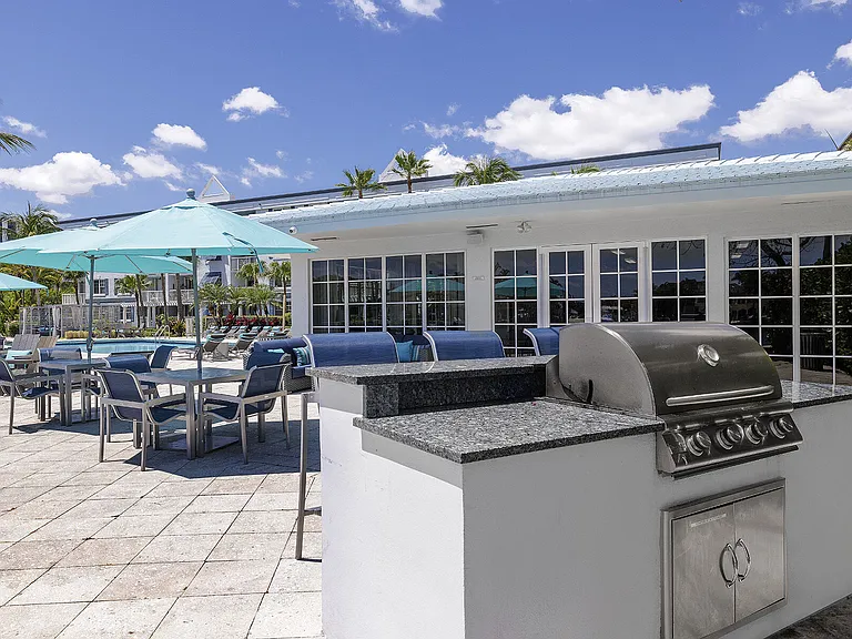 Bermuda Cay — Photo 24