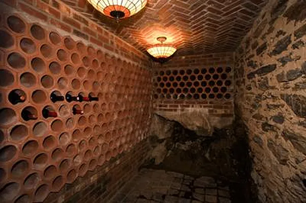 Sold by R New York | media 12