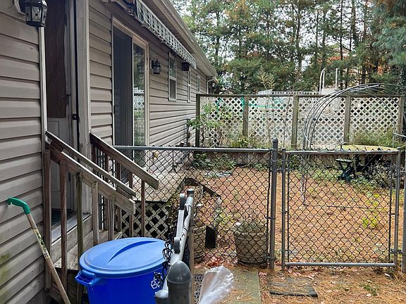 4th image of 1032 4th Avenue