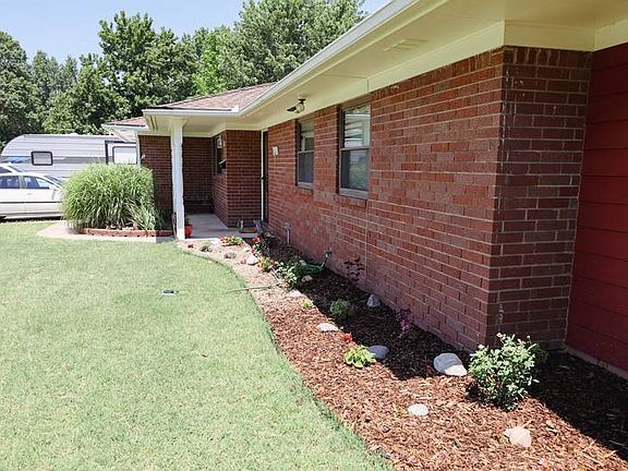 4th image of 1534 Red Bud Ln