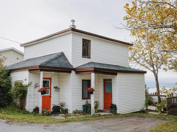 43 Hillcrest Road, Corner Brook, NL A2H1N5