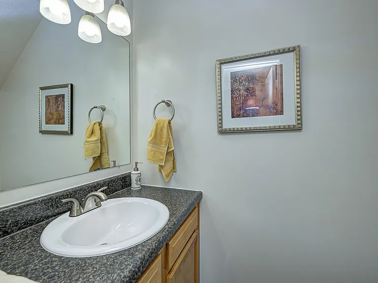 Greenwood Oaks — Photo 10