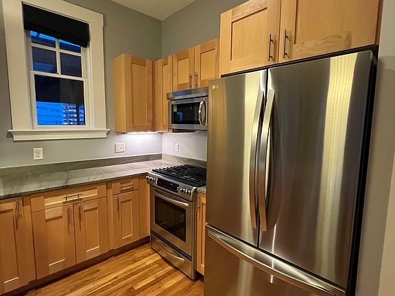 3rd image of 80 Webster Ave #4K