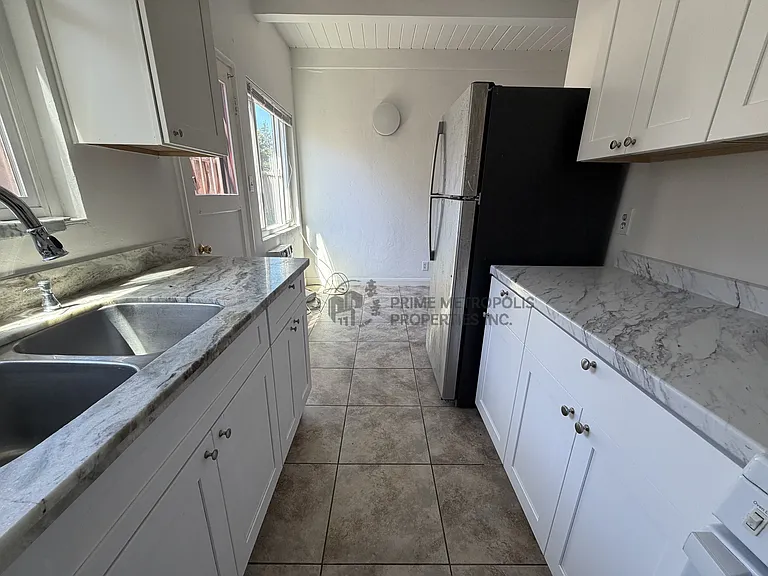 27 Topeka Ave #2 — Photo 12