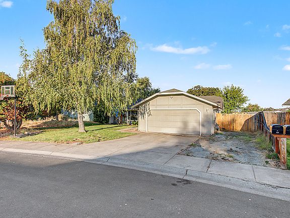 2nd image of 123 Eagle View Dr