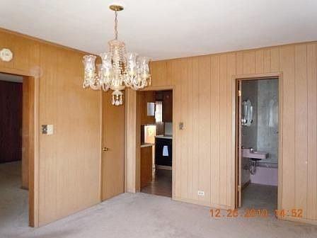 3rd image of 309 E Hunt St