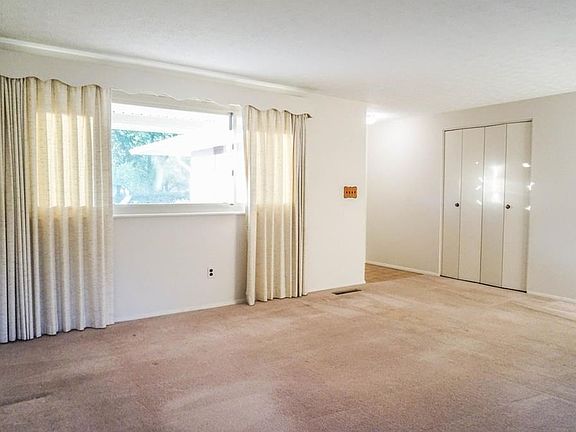 3rd image of 6062 Leycross Dr