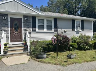8 Genetti Cir #6, Bedford, MA 01730