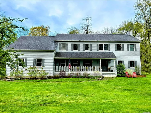 24 Elm Street, Red Hook, NY 12571