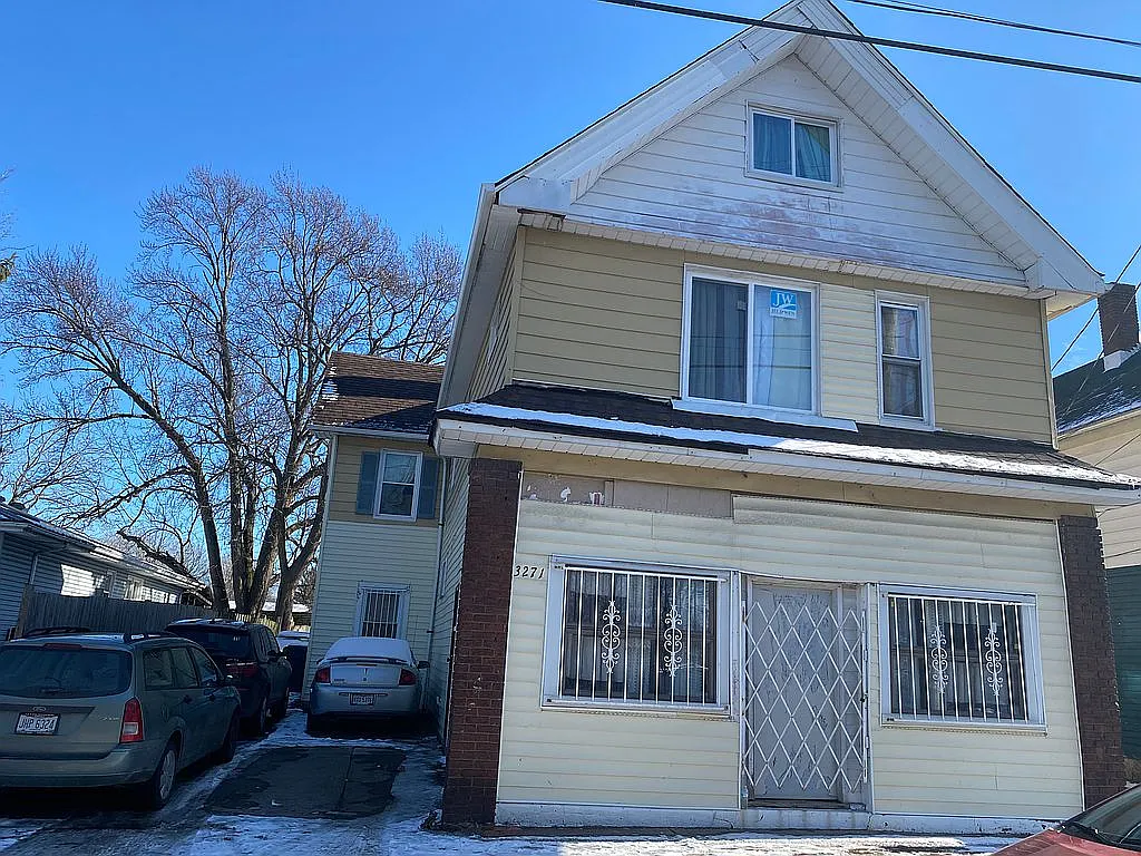 3271 W 46th St photo 1