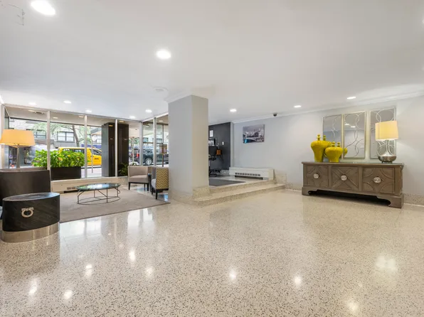 220 East 57th Street image 6 of 7