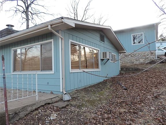 4th image of 170 Aurora Dr