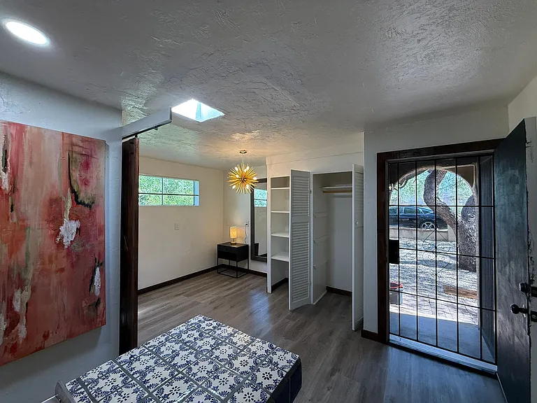 239 N Warren Ave — Photo 38