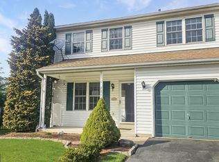 201 Bainbridge Cir, Sinking Spring, PA 19608