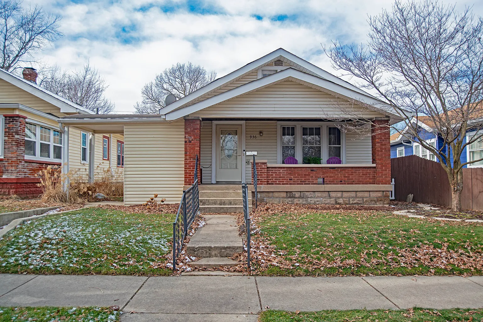936 N Chester Ave photo 1