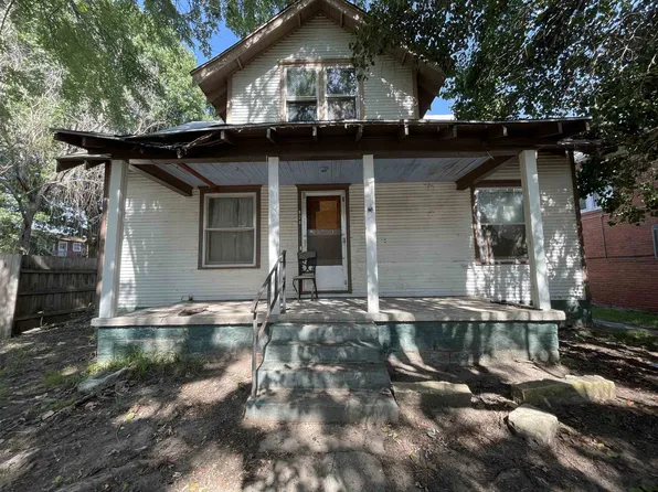 828 S Summit St, Arkansas City, KS 67005