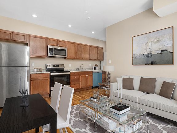 2nd image of 4963 Magnolia Ave APT 2E