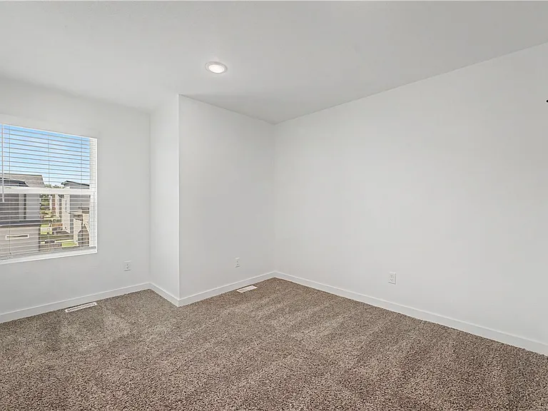 890 Tennessee Ave — Photo 16