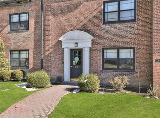 22 Manchester Rd #C-3, Eastchester, NY 10709