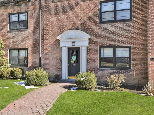22 Manchester Road #C3, Eastchester, NY 10709