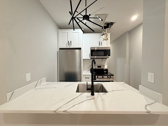 5th image of 348 W 118th St APT 2