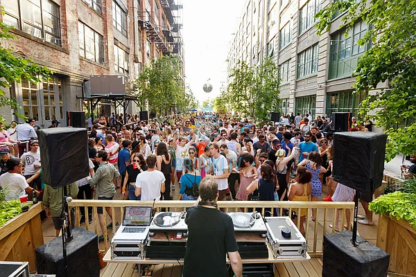 Rented by null | media 29