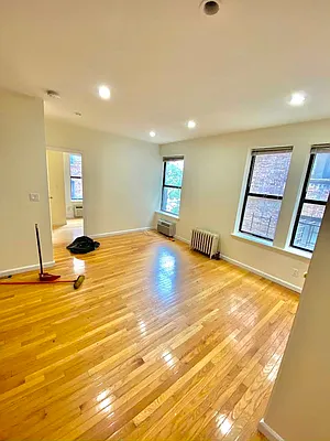 Rented by Level Group | media 5