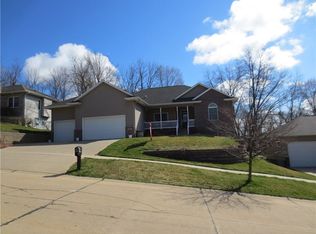 1903 Grannie Smith Ln NW, Cedar Rapids, IA 52405