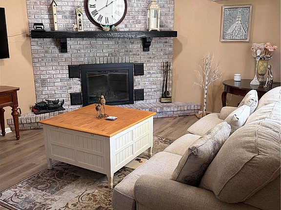 2nd image of 39 Dogwood Rd