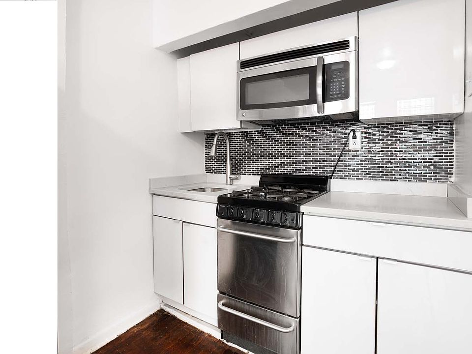 2nd image of 204 W 132nd St APT 2R