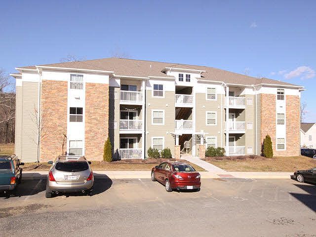 1st image of 520 Davis Mills Dr