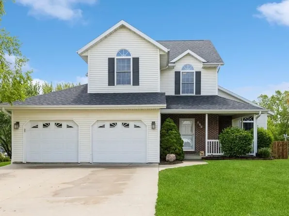 315 Nightingale Dr, Tiffin, IA 52340