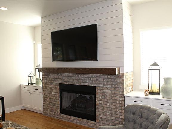 4th image of 1707 Miller Ave