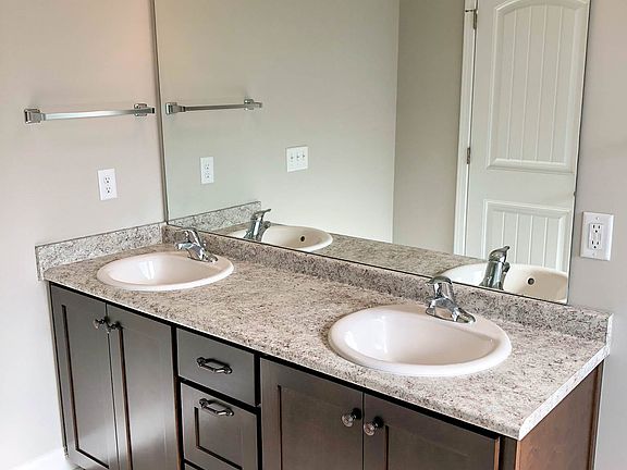 5th image of 147 Allen Rawls Way SE
