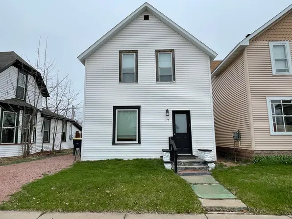 115 8th St E, Ashland, WI 54806