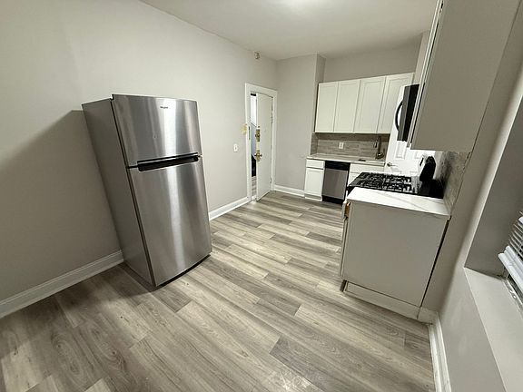2nd image of 5708 Hudson Ave #12E