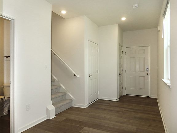 3rd image of 2206 Rabbitbrush St