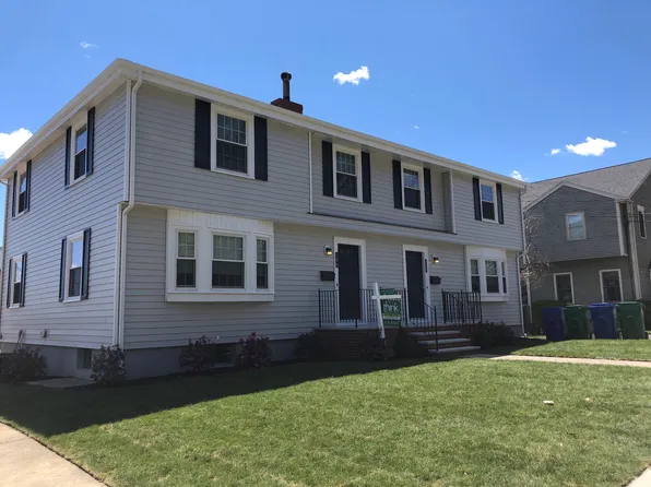 286 Lagrange St, Chestnut Hill, MA 02467