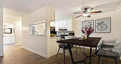 Riata At Canoga — Photo 5