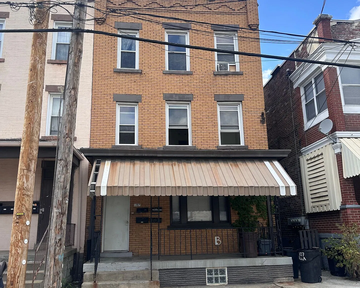 107 Ella St — Photo 1