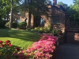 12 Cooper Ln, Larchmont, NY 10538
