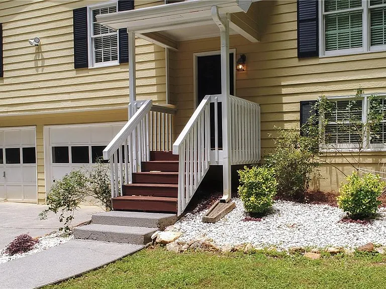 127 Angela Ln — Photo 14