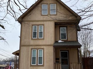 183 Pearl St, Holyoke, MA 01040