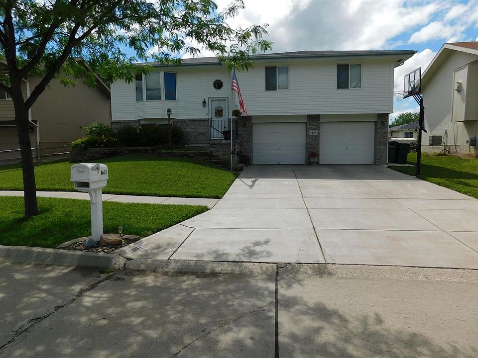 1st image of 1671 SW Lacey Ln