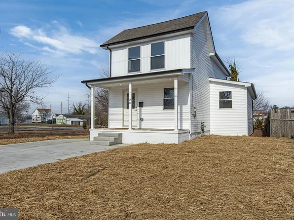 28 New St, Salem, NJ 08079